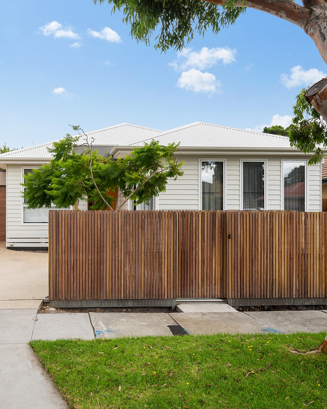 Bonbeach — custom new home, City of Kingston
