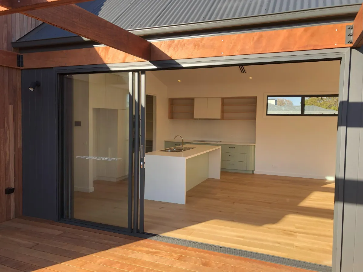 Seaford — exterior
